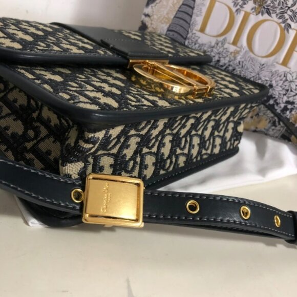 Ladies 30 Montaigne Bag - Picture 3 of 7